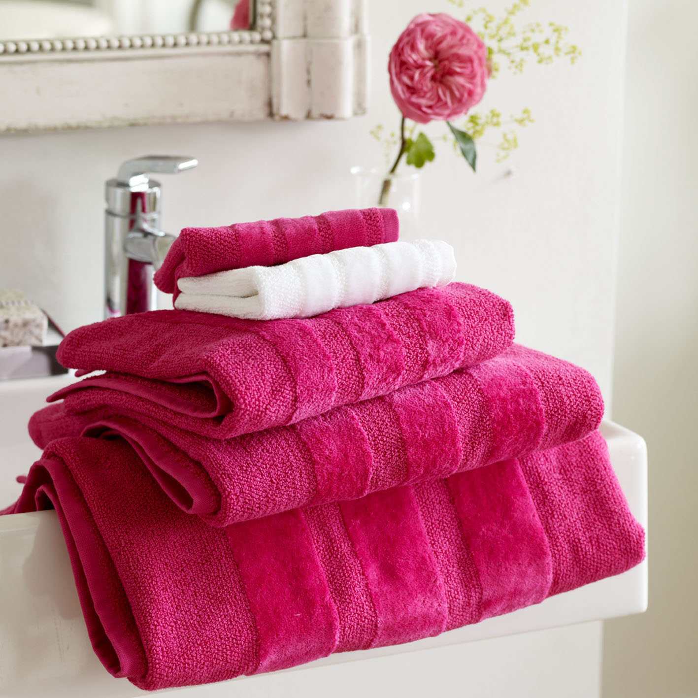 Hard Goods Towels and Robes Buying Agency in Delhi
